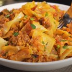 Միանգամից երկու բաժին պատրաստեք, վայրկենապես կսպառվի. հագեցնող և համեղ աղցան ողջ ընտանիքի համար