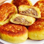 Բազուկով և եգիպտացորենով աղցան, որը կարելի է պատրաստել և՛ տոնական, և՛ ընթրիքի սեղանի համար