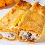 Ձեր հյուրերն անպայման ձեզանից կխնդրեն  այս աղցանի բաղադրատոմսը : Միանգամայն նոր, շատ համեղ և նուրբ աղցան` ծովախեցգետնի ձողիկներից: