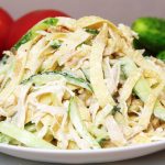 Պարզ հնարք, և  այլևս չեք անհանգստանա հագուստին և գազօջախին ճայթող յուղի բծերի համար: Խոհանոցը կունենա պատրաստի ուտեստի հաճելի բուրմունք, իսկ այրման հոտը կմնա անցյալում