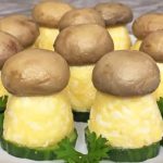 Պատրաստման այս տարբերակով միսը կստացվի շատ փափուկ և նուրբ: Խոզի փափկամիսը` պատրաստված կարտոֆիլով և պանրով: