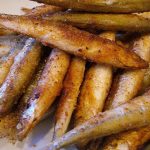 Պատրաստման այս տարբերակով միսը կստացվի շատ փափուկ և նուրբ: Խոզի փափկամիսը` պատրաստված կարտոֆիլով և պանրով: