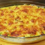 Այս աղցանը կդառնա ձեր հյուրերի սիրելին: Ամենահամեղ աղցաններից մեկը` հավի մսով և սնկով