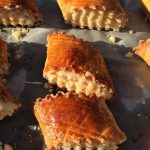 Աղցան՝ ընդամենը 5 րոպեում, և այնքան համեղ, որ սեղանին պարզապես չի մնա: Բանջարեղենային աղցան` ծովախեցգետնի ձողիկներով և սոուսով