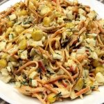 Կարկանդակներ սիրում են բոլորը, հատկապես երեխաները: շատ համեղ և փափուկ` կաղամբով կարկանդակ