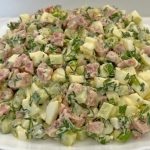 Հետաքրքիր և յուրօրինակ պատրաստման տարբերակ` կարծես մսային հաց լինի, իսկ համն ուղղակի անփոխանցելի է: Աղացած միսը ջեռոցում