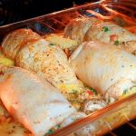 Պատրաստվում է արագ, համեղ է և հարմար թե՛ ամենօրյա, թե՛ տոնական սեղանի համար: Սնկով և կորեական գազարով աղցան