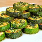 Ընթրիքը կլինի չափազանց համեղ, ախորժելի և հագեցնող: Տապակած հավի սիրտ` բանջարեղենով