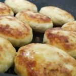 Նրբահամ, նրբաբույր այս ուտեստը յուրահատուկ գեղեցկություն և թարմություն կփոխանցի ձեր սեղանին: Լցոնած սմբուկ` ջեռոցում