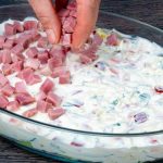 Երբ ձմռան ցուրտ օրերին ամառային աղցանի մեծ ցանկություն է առաջանում, բացում ենք այս համեղ ու ախորժելի աղցանն ու վայելում: Աղցանի պահածո