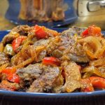 Պատրաստվում է արագ` ստացվում շատ համեղ և գեղեցիկ: Սմբուկով և խոզապուխտով նախուտեստ