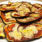 Ամենապարզ, բայց և շատ համեղ բաղադրատոմսերից մեկը: Տապակած հավի կրծքամիսը` լոբով