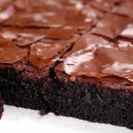 Այս ուտեստը կարելի է պատրաստել և՛ տոնական, և՛ ամենօրյա սեղանի համար: Լցոնած միս