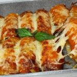 Անհնար է չսիրել այս տորթը` չափազանց փափուկ, նրբահամ, գեղեցիկ և արագ պատրաստվող: Թխվածքաբլիթով տորթ