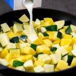 Արագ և համեղ նախաճաշ, որը կպատրաստեք հաշված րոպեների ընթացքում: Նրբերշիկով նրբաբլիթ