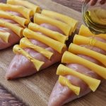 Արագ և համեղ նախուտեստ, որը կպատրաստեք ընդամենը 5 րոպեում: Լավաշով ռուլետներ