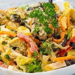 Կարծում եք միայն մարդի՞կ կարող են խնջույք կազմակերպել: Պարզվում է` մթերքներն էլ են «ուրախանում»: Աղցան «Խնջույք»