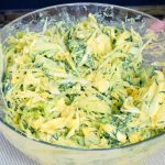 Ահա՛, թե ինչ կարելի է պատրաստել այս քիչ, հասանելի բաղադրիչներից: Խնձորով կարկանդակ