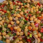 Սա ամենահամեղ և հեշտ պատրաստվող  ուտեստներից մեկն է, որի բաղադրատոմսն ունենալը անհրաժեշտություն է: Հավի ֆիլե` ջեռոցում