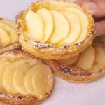 Այսպիսի «պիցցա» դուք դեռ չեք փորձել: Սա կարող է լինել և՛ համեղ նախաճաշ, և՛ հրաշալի պիցցա: Բանջարեղենային «պիցա»