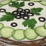 Ֆանտաստիկ ուտեստ, որի պատրաստումն ընդամենը րոպեներ կխլի ձեզանից: Հավի կրծքամիսը` կաթնաշոռային խճողակով