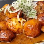 Մսի պատրաստման այս տարբերակը հաստատ չեք փորձել, բայց անպայման փորձեք` պարզապես անմահական է ստացվում: Խոզի տապակած միս