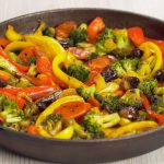 Չեք պատկերացնի ինչքան համեղ, ախորժելի և նրբաբույր թխվածք է ստացվում։ Խնձորով թխվածք