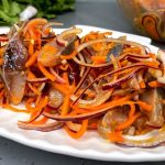 Թե ինչքա՜ն համեղ, յուրօրինակ ուտեստ է ստացվում, կհամոզվեք, երբ պարաստեք։ Բրնձով և բանջարեղենով ջեռեփուկ