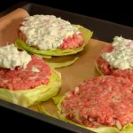 Անփոխանցելի համ ունի։ Անպայման պատրաստեք և պարգևեք սիրելիներին գեղեցիկ օր և դրական էմոցիաներ։ Կաղամբով և հավի մսով աղցան