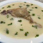 Ճաշի սեղանի լավագույն և գեղեցիկ ուտեստներից մեկը, որն հատկապես կսիրեն երեխաները։ Կարտոֆիլով և նրբերշիկով կոտլետներ