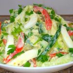 Անընդհատ ուտել է տալիս։ Անպայման պատրաստեք և ուրախացրեք ձեր սիրելիներին։ Հավի մսով և սնկով աղցան