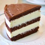 Շատ գեղեցիկ նախուտեստ, շատ գեղեցիկ սեղանի համար։ Լցոնած ձու