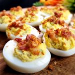 Տանն ունեք տավարի, խոզի կամ հավի  լյարդ և մտածում եք, թե ի՞նչ հետաքրքիր ուտեստ պատրաստեք, ահա՛ իդեալական լուծումը։ Լյարդի նրբաբլիթներով ռուլետներ