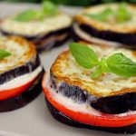 Այո, բանջարեղենով էլ կարելի է պիցցա պատրաստել և այնքա՜ն համեղ, ինչպիսինն այս բաղադրատոմսն է։ Բանջարեղենային պիցցա